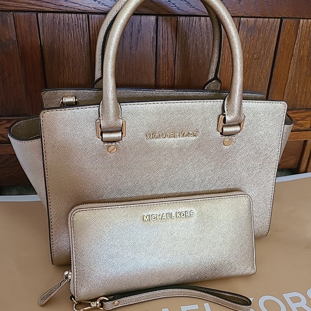 Michael Kors Bag Genuine Medium Selma Pale Gold Leather Crossbody & Wallet
